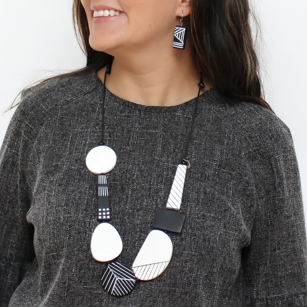 LS25N28 Sylca Black & White Vespera Geometric Statement Necklace
