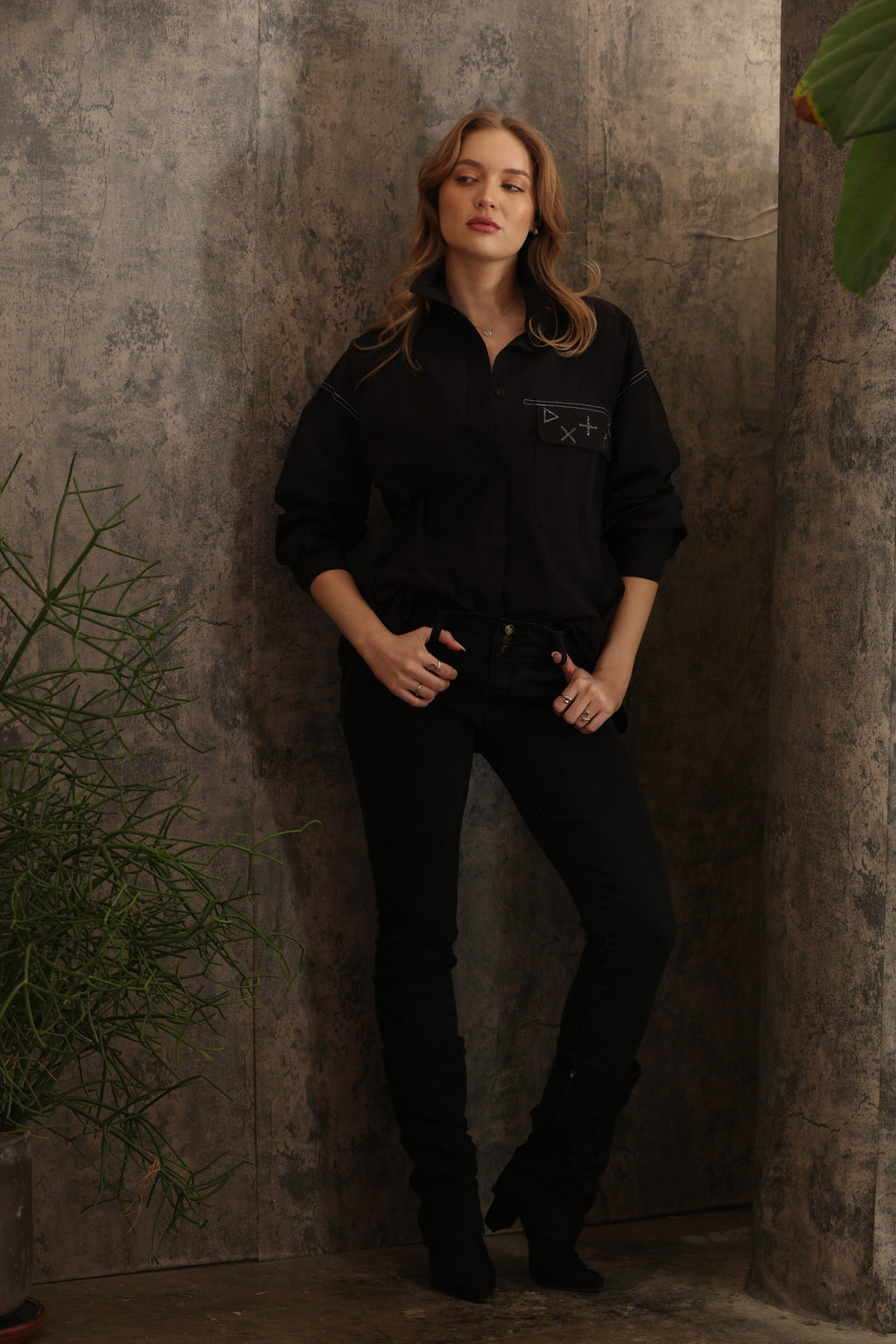 T2115 Terra Black Blouse